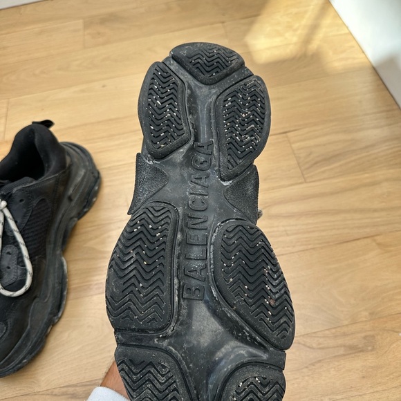 Balenciaga black triple s sneakers - Picture 4 of 5
